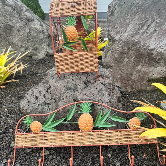 Vintage Pineapple Metal/Wicker Decor Set NWOT Wine Rack/Wall Hook Tropical Boho - Picture 1 of 13